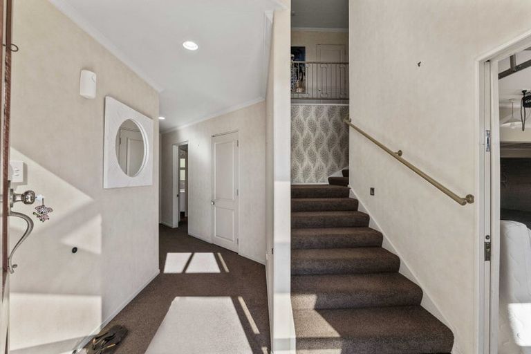 Photo of property in 333 Devon Street West, New Plymouth, 4310