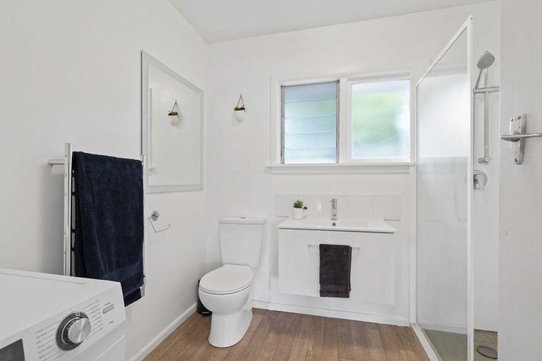 Photo of property in 2/9a Curletts Road, Sockburn, Christchurch, 8042