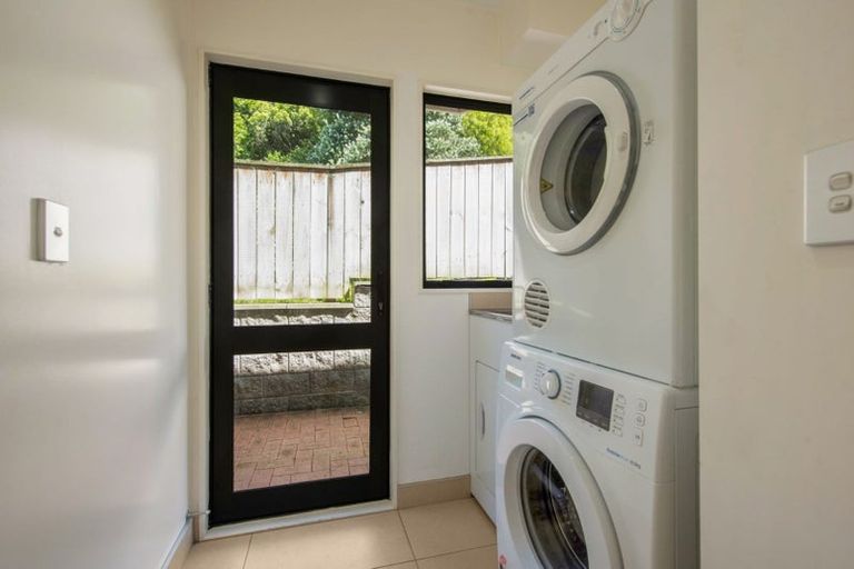 Photo of property in 10/22u Oriental Terrace, Oriental Bay, Wellington, 6011