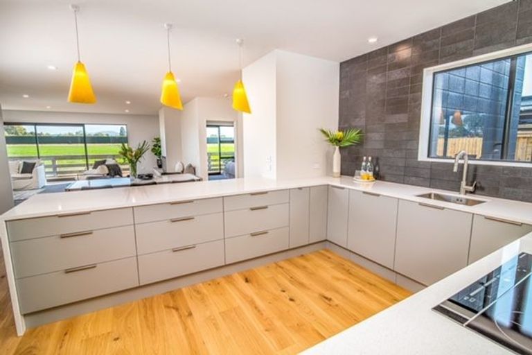 Photo of property in 7 Grey View Grove, Rangiora, 7400