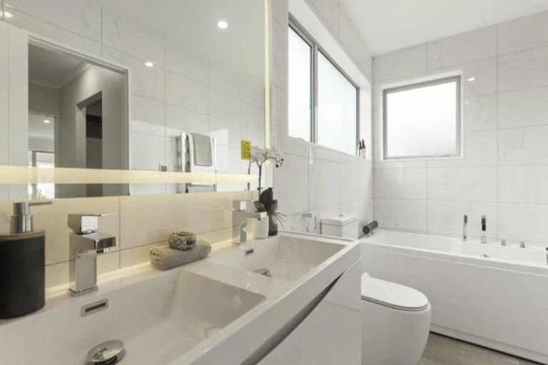 Photo of property in 40 Greenfinch Road, Hobsonville, Auckland, 0616