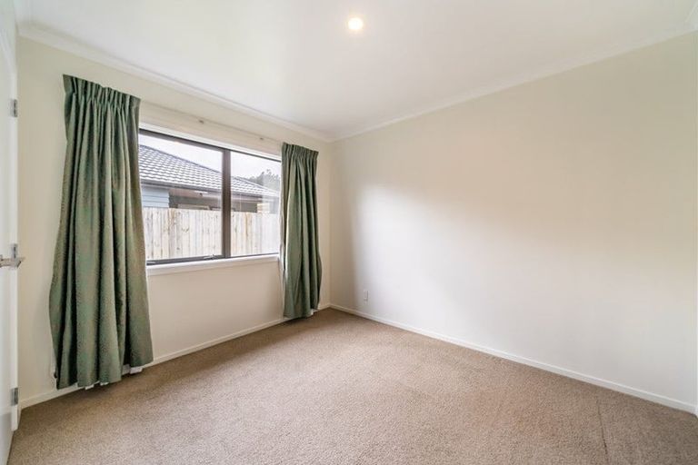 Photo of property in 75 Farmer Crescent, Taita, Lower Hutt, 5011