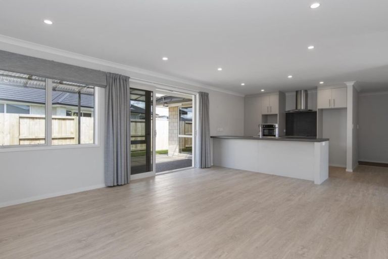 Photo of property in 57 Kahuparere Crescent, Pyes Pa, Tauranga, 3112