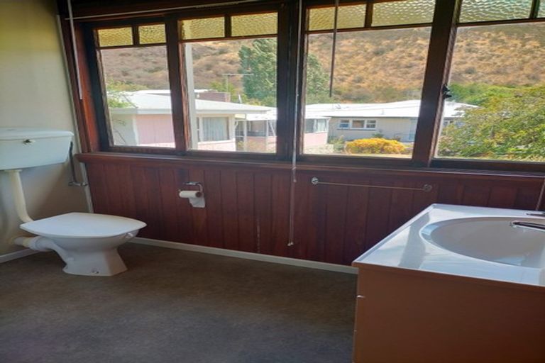 Photo of property in 24 Jedburgh Street, Tokoroa, 3420