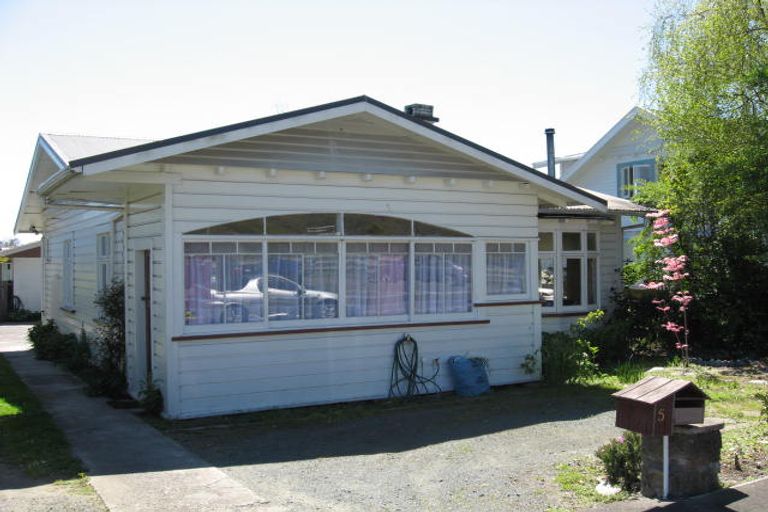 Photo of property in 5 Van Diemen Street, Nelson South, Nelson, 7010
