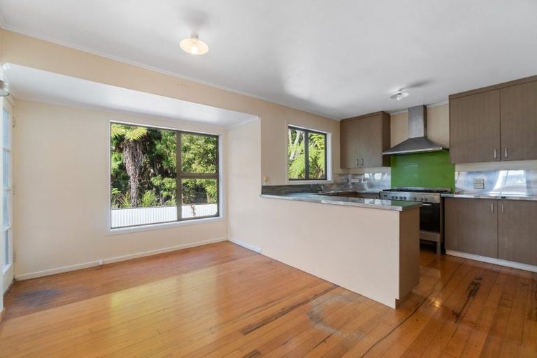 Photo of property in 21 Nikau Street, New Lynn, Auckland, 0600