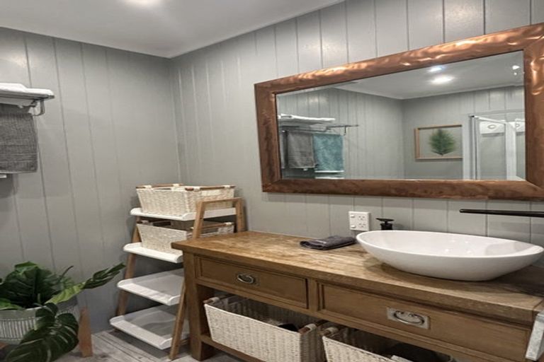 Photo of property in Avon Flats, 4/217 The Terrace, Wellington Central, Wellington, 6011