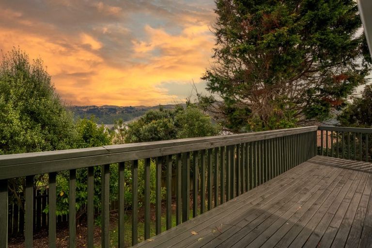 Photo of property in 195 Holborn Drive, Stokes Valley, Lower Hutt, 5019