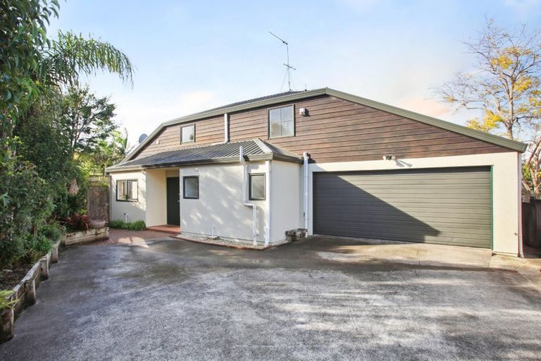 Photo of property in 2/148 Pigeon Mountain Road, Half Moon Bay, Auckland, 2012