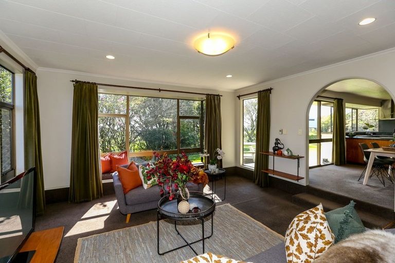 Photo of property in 1042 Carrington Road, Hurworth, New Plymouth, 4371