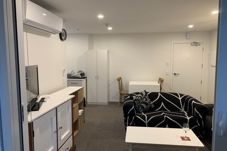 Photo of property in 102/28a Eileen Newey Place, Henderson, Auckland, 0612