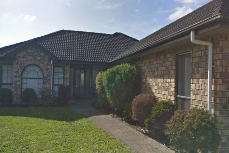 Photo of property in 8 Gibbston Close, Huntington, Hamilton, 3210