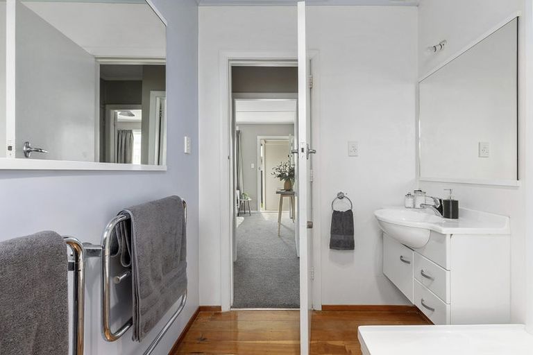 Photo of property in Heretaunga Flats, 4/652 Fergusson Drive, Trentham, Upper Hutt, 5018