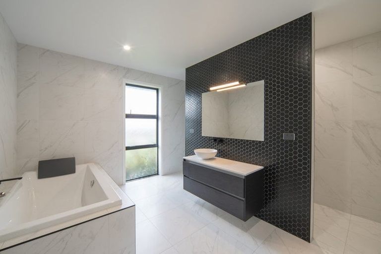 Photo of property in 60 Seddon Road, Puketaha, Hamilton, 3281