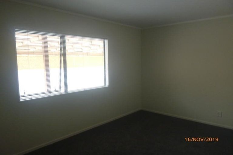 Photo of property in 1/81 Kaurilands Road, Titirangi, Auckland, 0604