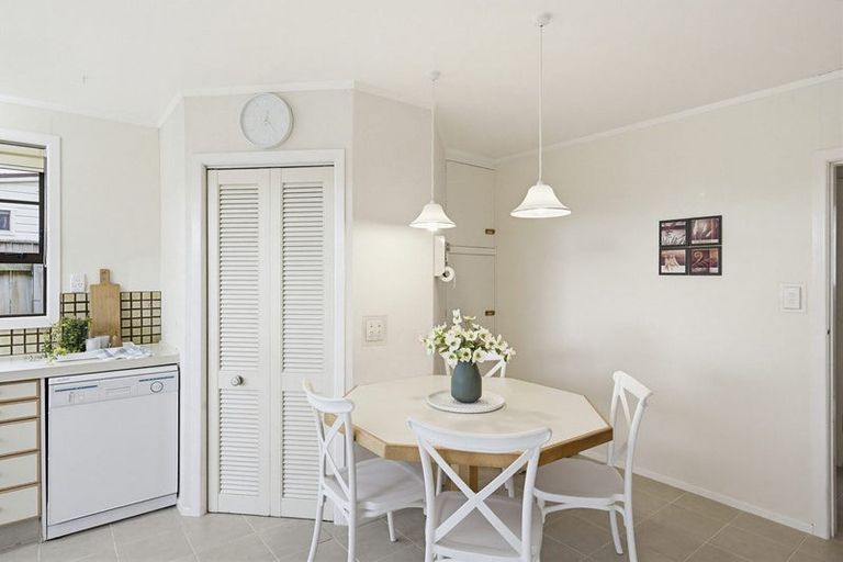Photo of property in 38 Rimu Street, Waikanae, 5036
