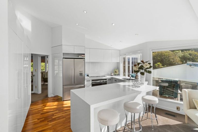 Photo of property in 16a Ferry Street, Seatoun, Wellington, 6022