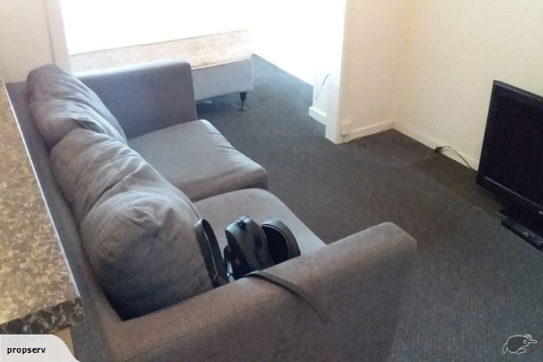 Photo of property in 12a Nikau Street, New Lynn, Auckland, 0600