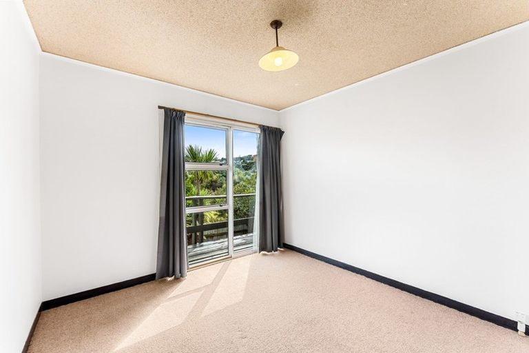 Photo of property in 150-a Dowse Drive, Maungaraki, Lower Hutt, 5010