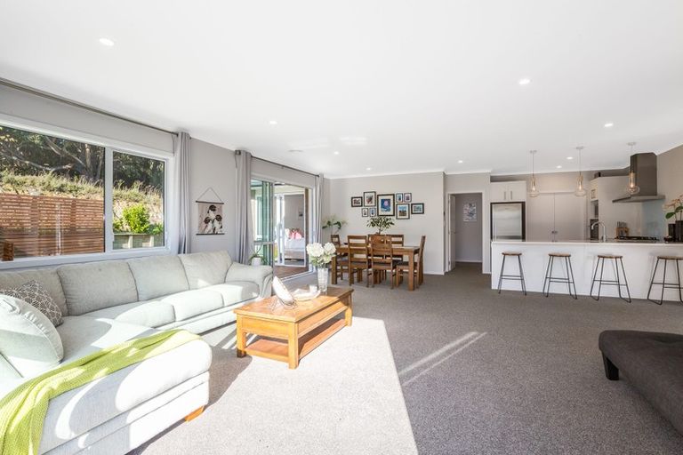 Photo of property in 26 Banks Boulevard, Whitby, Porirua, 5024