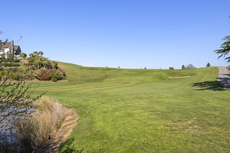 Photo of property in 32 Golf View Close, Fairhall, 7272