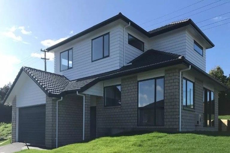 Photo of property in 2 Kahu Close, Orewa, 0931