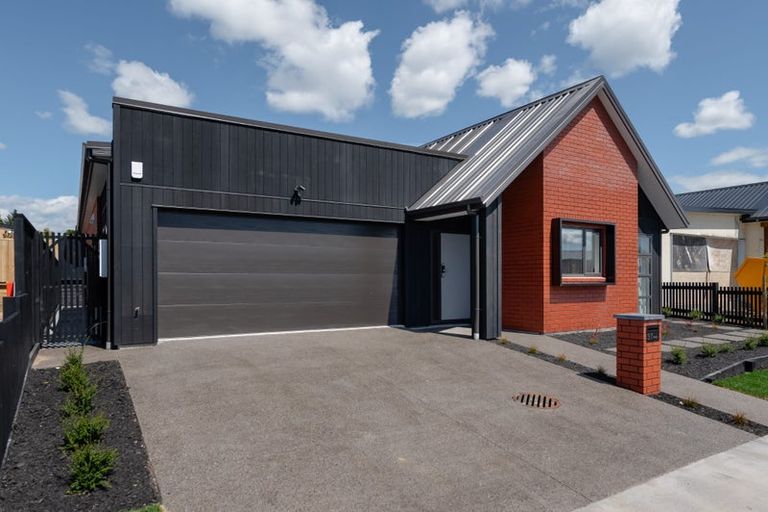 Photo of property in 37 Earp Crescent, Chartwell, 3210