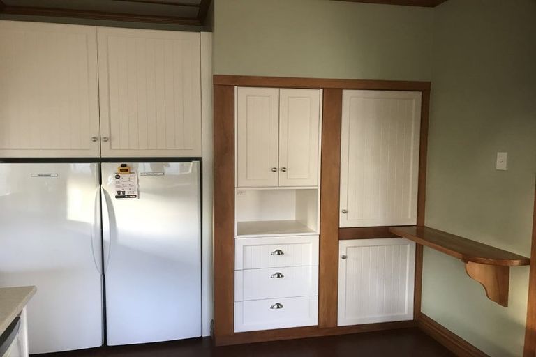 Photo of property in 26 Queen Street, Cambridge, 3434