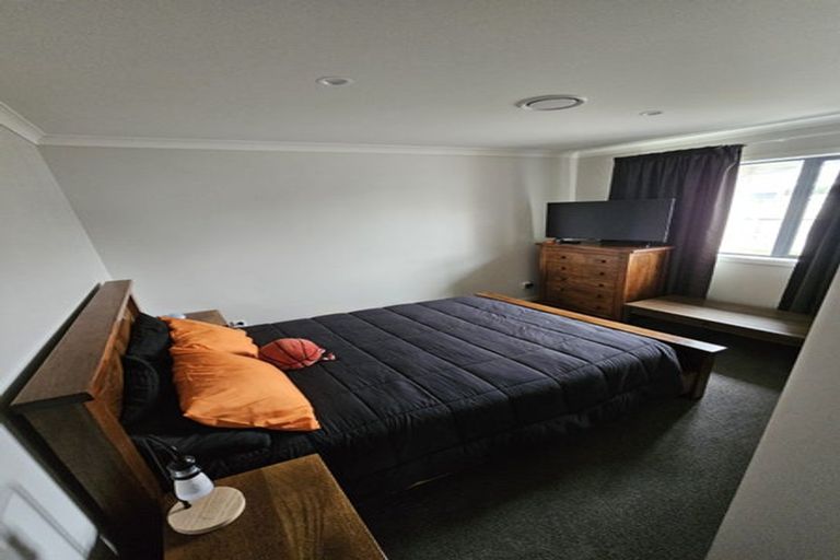 Photo of property in 10 Bridford Way, Paraparaumu, 5032