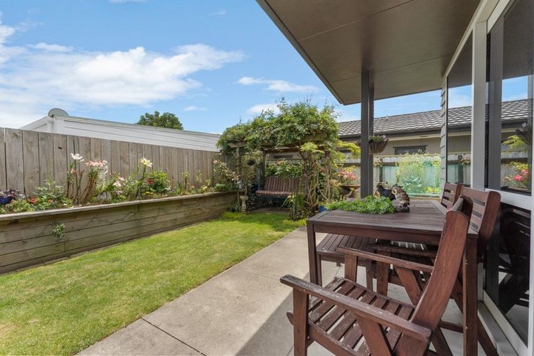 Photo of property in 27a Tukapa Street, Westown, New Plymouth, 4310