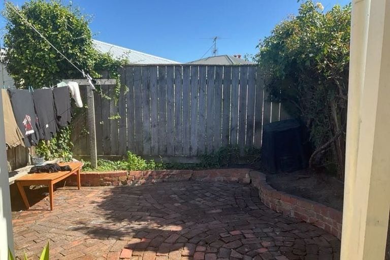 Photo of property in 25 Douglas Street, Mount Cook, Wellington, 6021