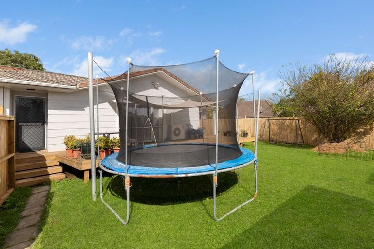 Photo of property in 2/20 Bingara Place, Favona, Auckland, 2024