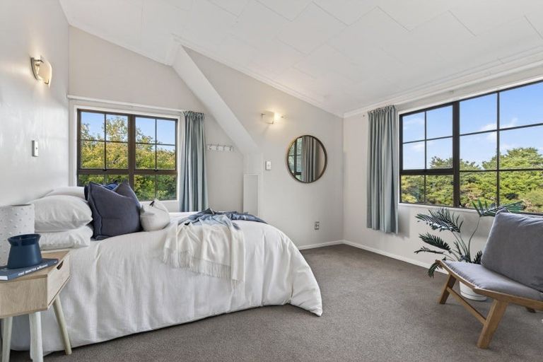 Photo of property in 2 Memorial Drive, Parahaki, Whangarei, 0112