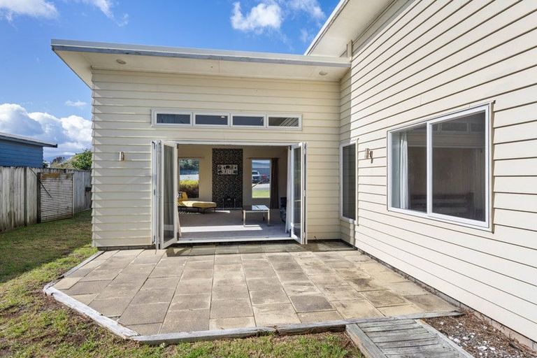 Photo of property in 101 Mountain View Terrace End, Otaki Beach, Otaki, 5512