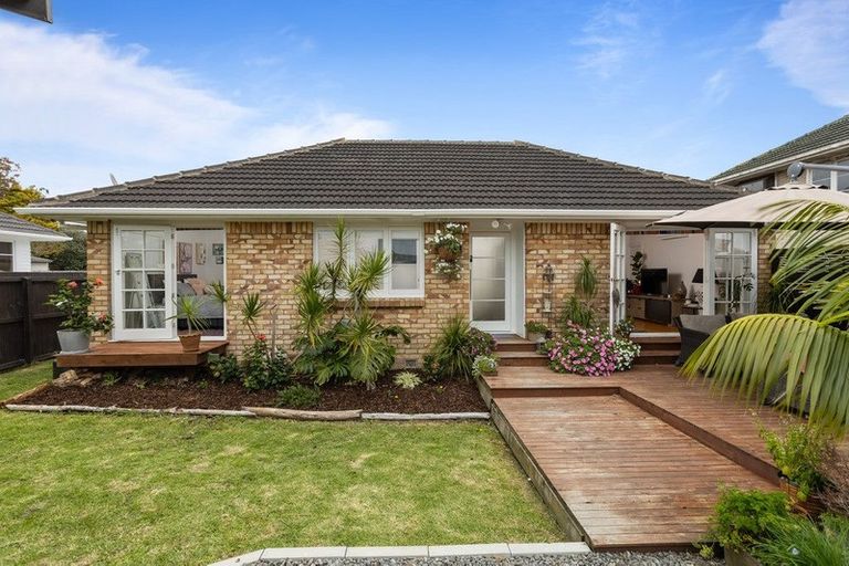 Photo of property in 22 Kervil Avenue, Te Atatu Peninsula, Auckland, 0610