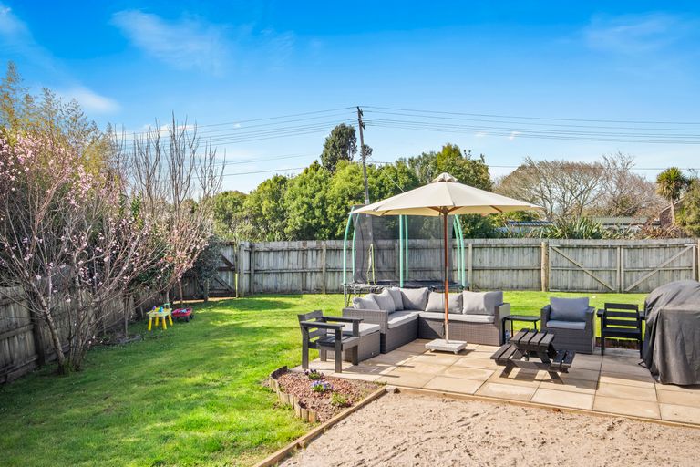 Photo of property in 106 Queen Street, Northcote Point, Auckland, 0627