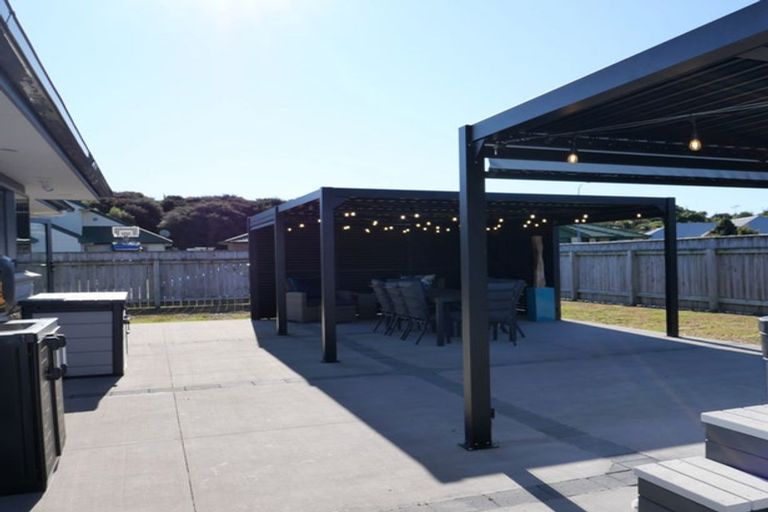 Photo of property in 20 Spackman Crescent, Paraparaumu, 5032