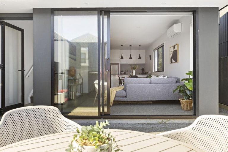 Photo of property in 19/6 Oswald Crescent, Paparangi, Wellington, 6037