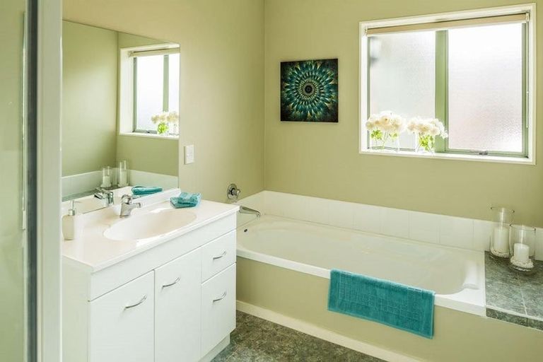 Photo of property in 37 Saint Ives Drive, Camborne, Porirua, 5026