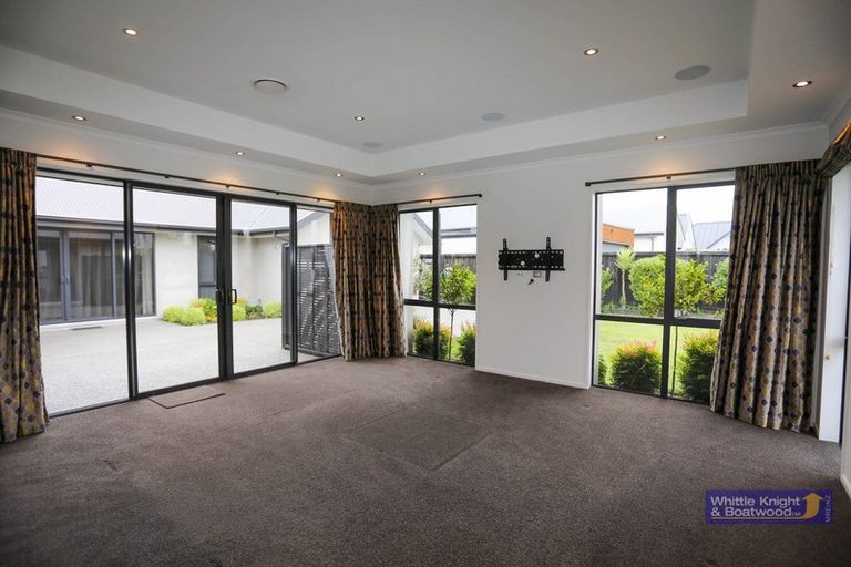 Photo of property in 70 Bluestone Drive, Parklands, Christchurch, 8083