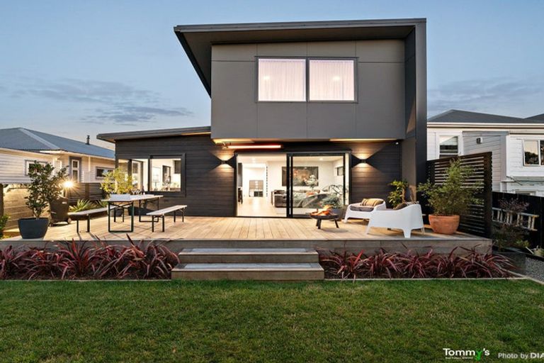 Photo of property in 25b Standen Street, Karori, Wellington, 6012