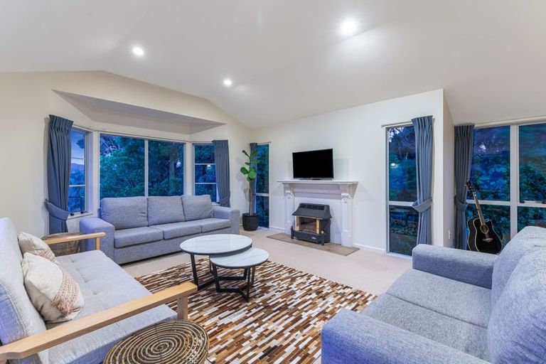 Photo of property in 23 Samwell Drive, Whitby, Porirua, 5024