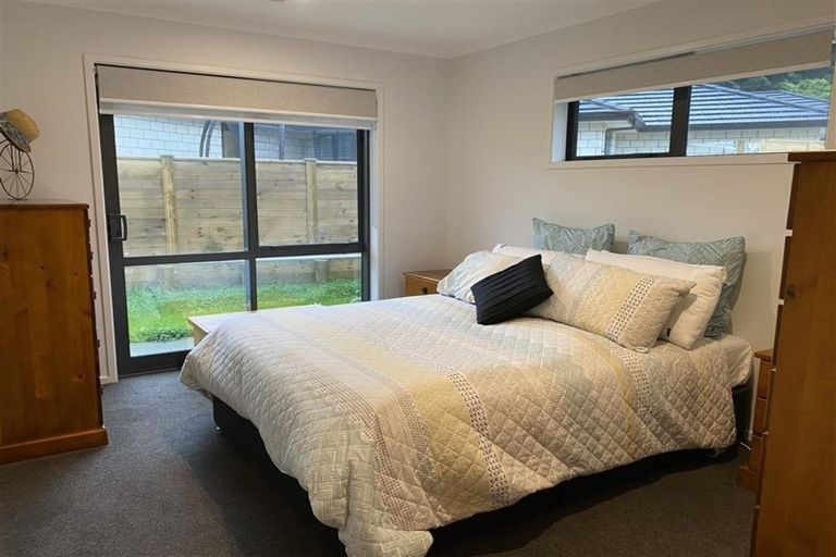 Photo of property in 4 Mooring Close, Whitby, Porirua, 5024