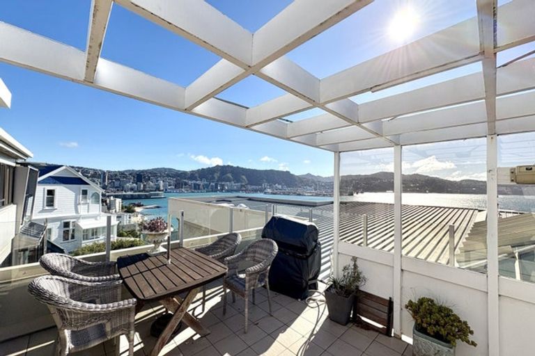 Photo of property in 9/9 Wilkinson Street, Oriental Bay, Wellington, 6011