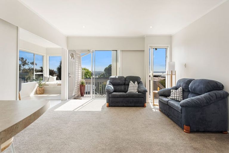 Photo of property in 67 Brigantine Drive, Beach Haven, Auckland, 0626