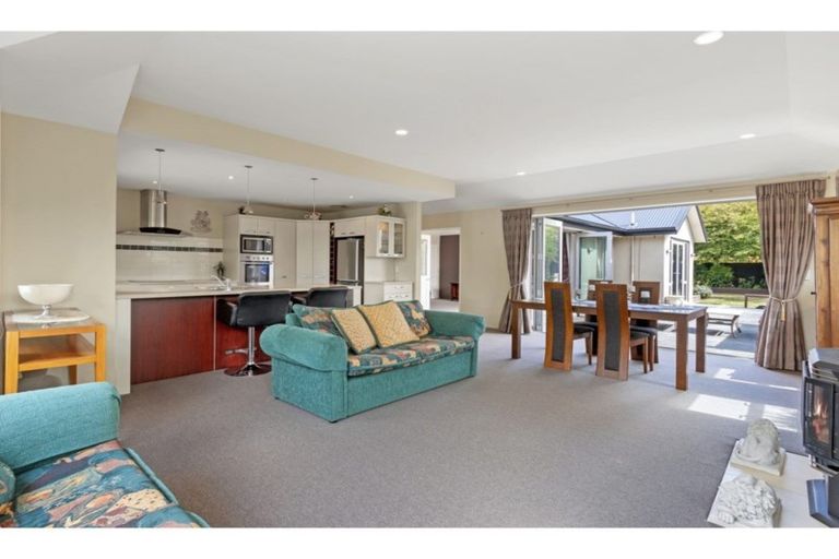 Photo of property in 7 Cairnbrae Drive, Prebbleton, 7604