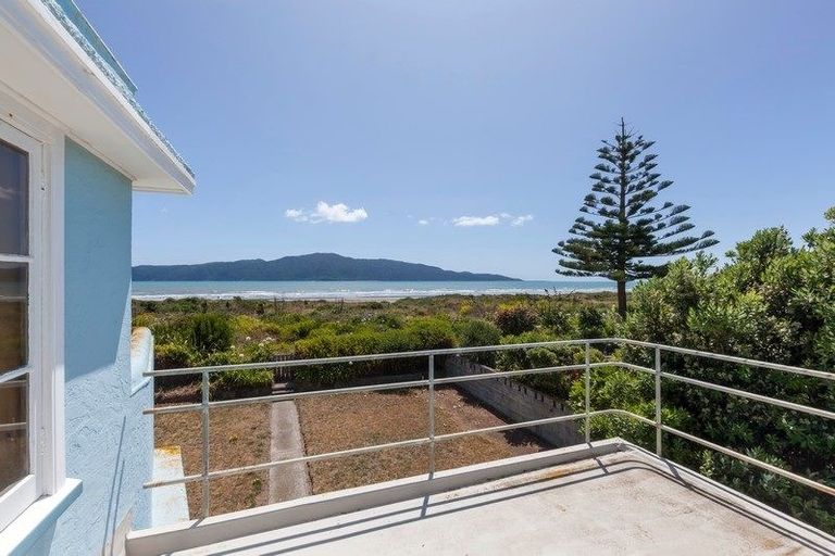 Photo of property in 79 Manly Street, Paraparaumu Beach, Paraparaumu, 5032