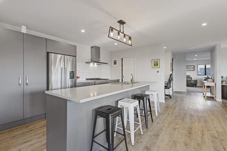 Photo of property in 22 Minerva Crescent, Woodend, 7610