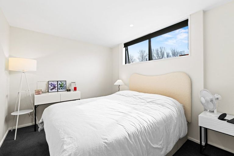 Photo of property in 2/10 Bishop Street, St Albans, Christchurch, 8014