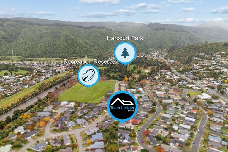 Photo of property in 2/13 Roband Crescent, Brown Owl, Upper Hutt, 5018